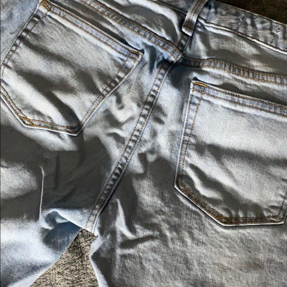 Shorts - Picture 3 of 3